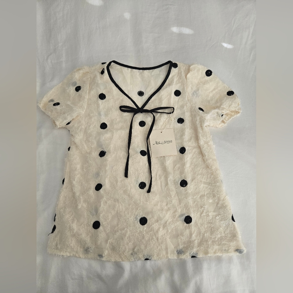 Polka dot bouse